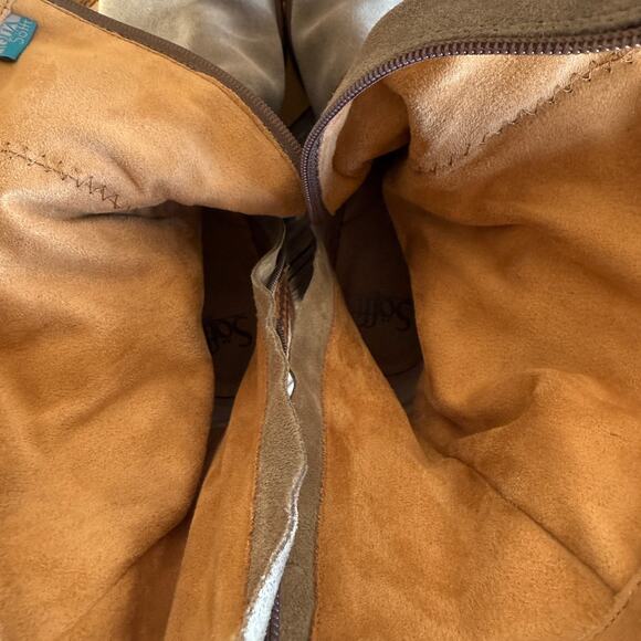 Sofft water proof gray suede slouchy boots - low heel - side zip - round toe - 9 - Picture 7 of 10